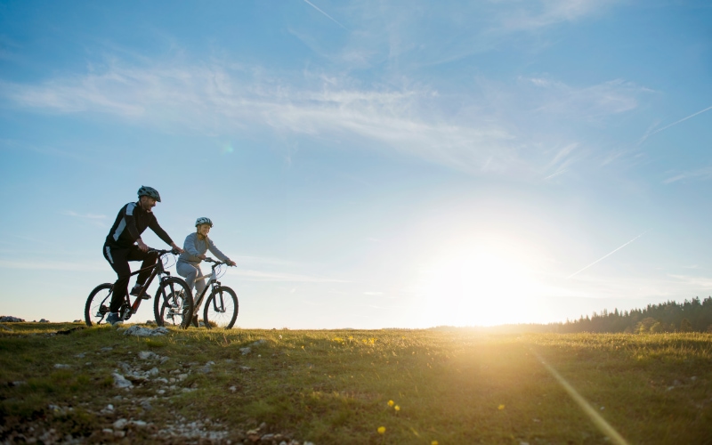 koppel op fietsvakantie